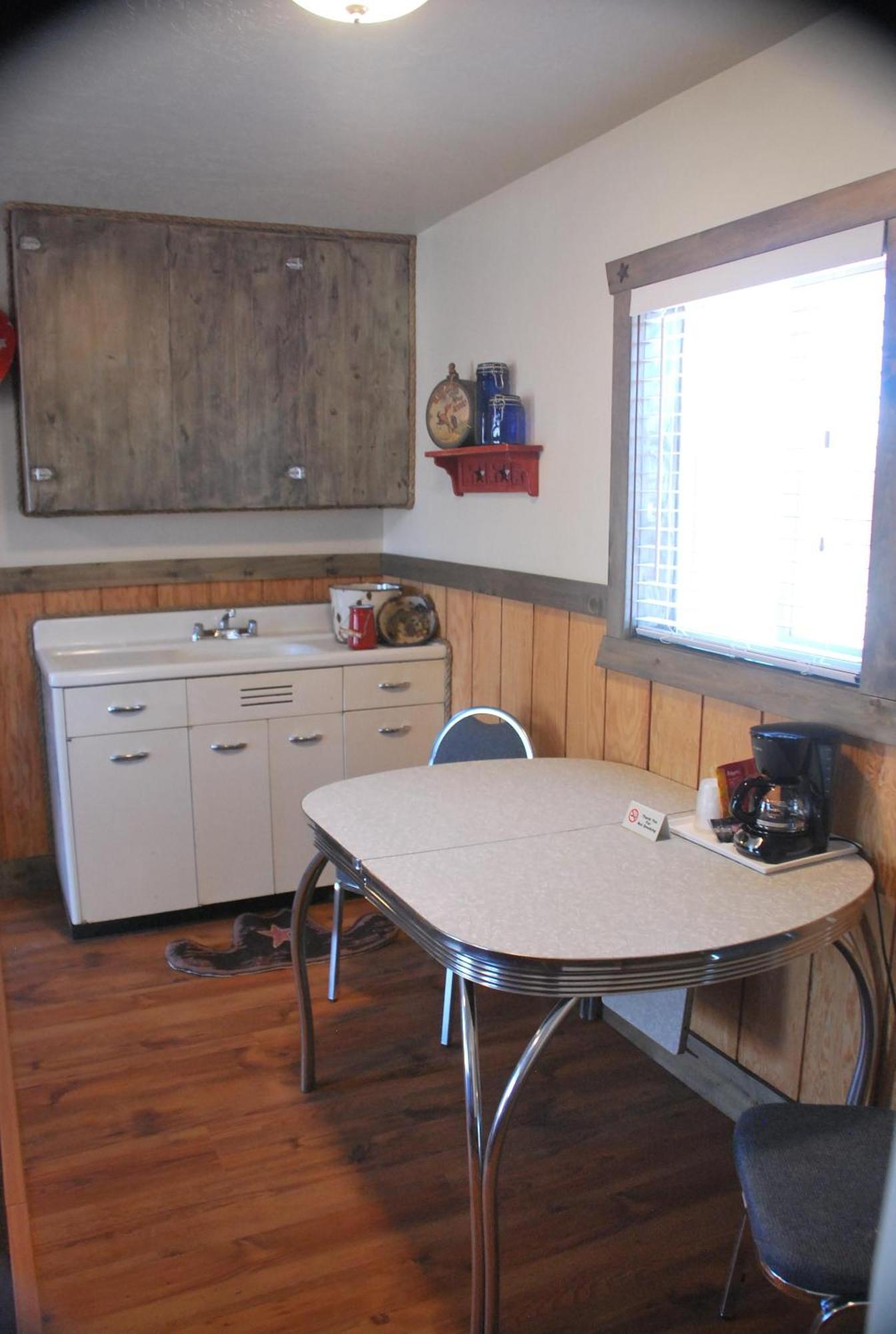 Cowboy Country Inn Escalante Room photo
