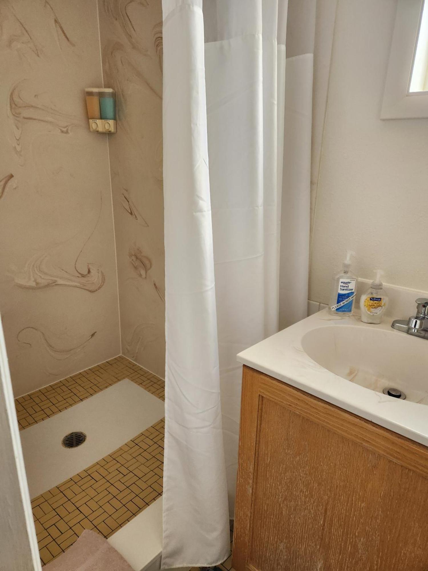 Cowboy Country Inn Escalante Room photo
