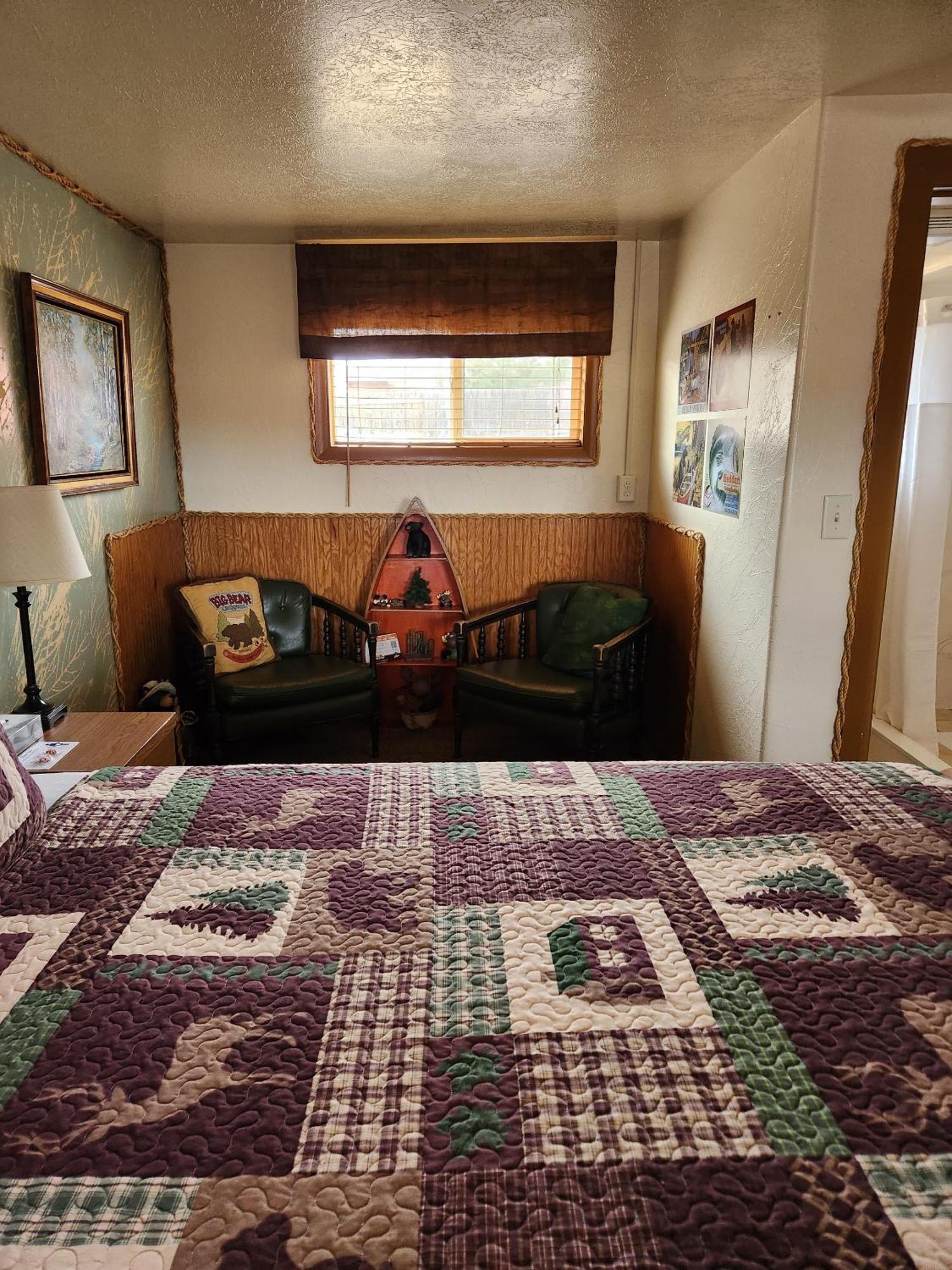 Cowboy Country Inn Escalante Room photo