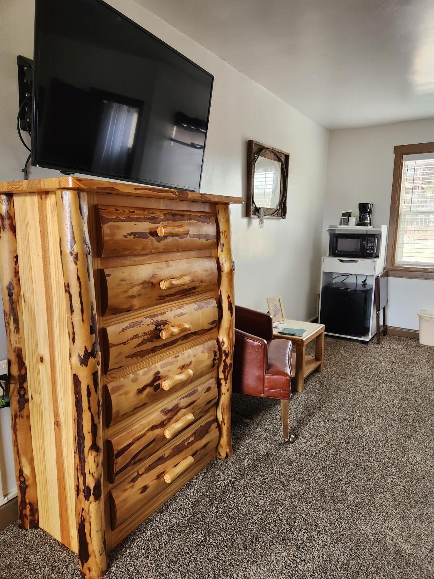 Cowboy Country Inn Escalante Room photo