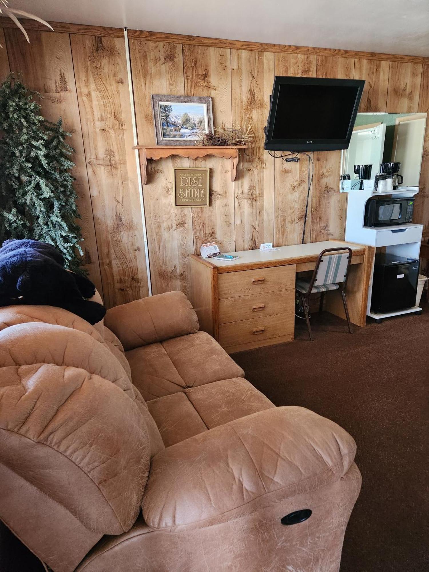 Cowboy Country Inn Escalante Room photo