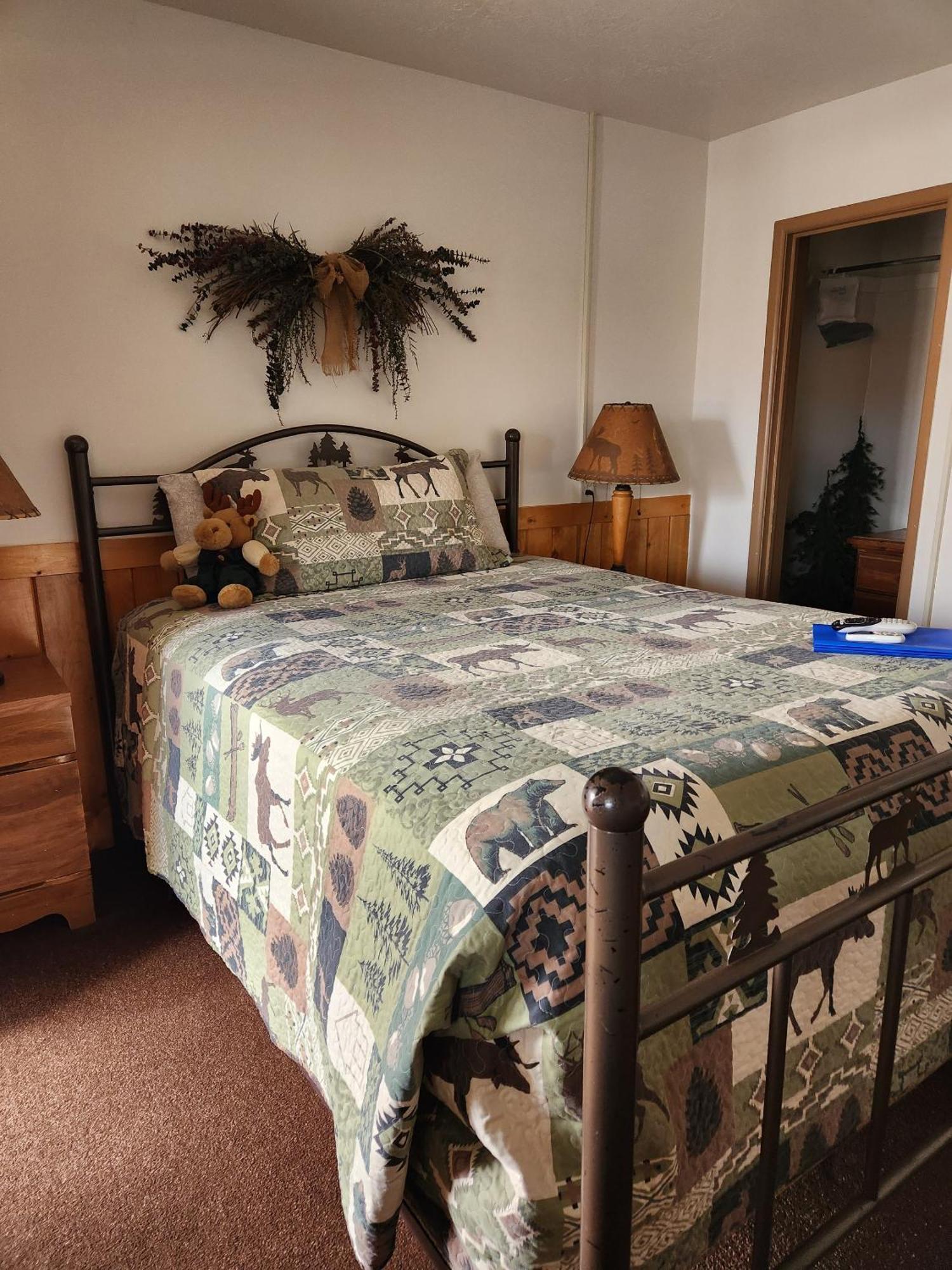 Cowboy Country Inn Escalante Room photo